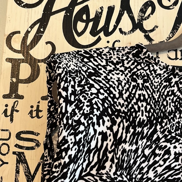 NWT Nine West Ladies Cap Padded Sleeve Open Back with Gold Chain XL - Picture 3 of 7